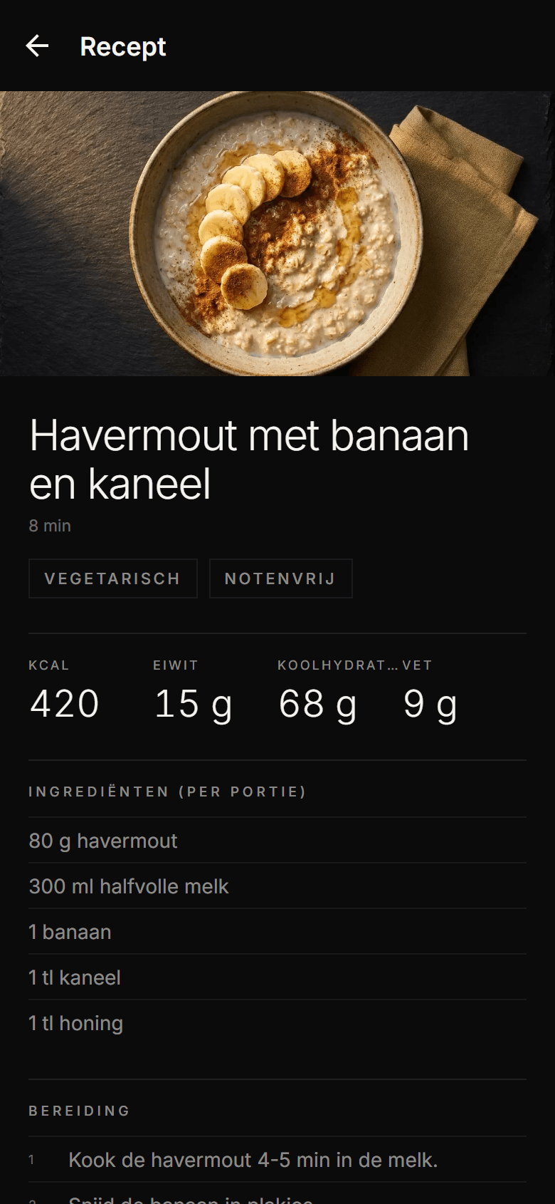 Een receptdetail in Athverge: havermout met banaan, met macro’s, ingrediënten en bereiding